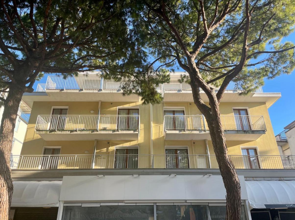 Palazzo Masotto - Carraro Immobiliare Jesolo - Family Apartments Ngoại thất bức ảnh